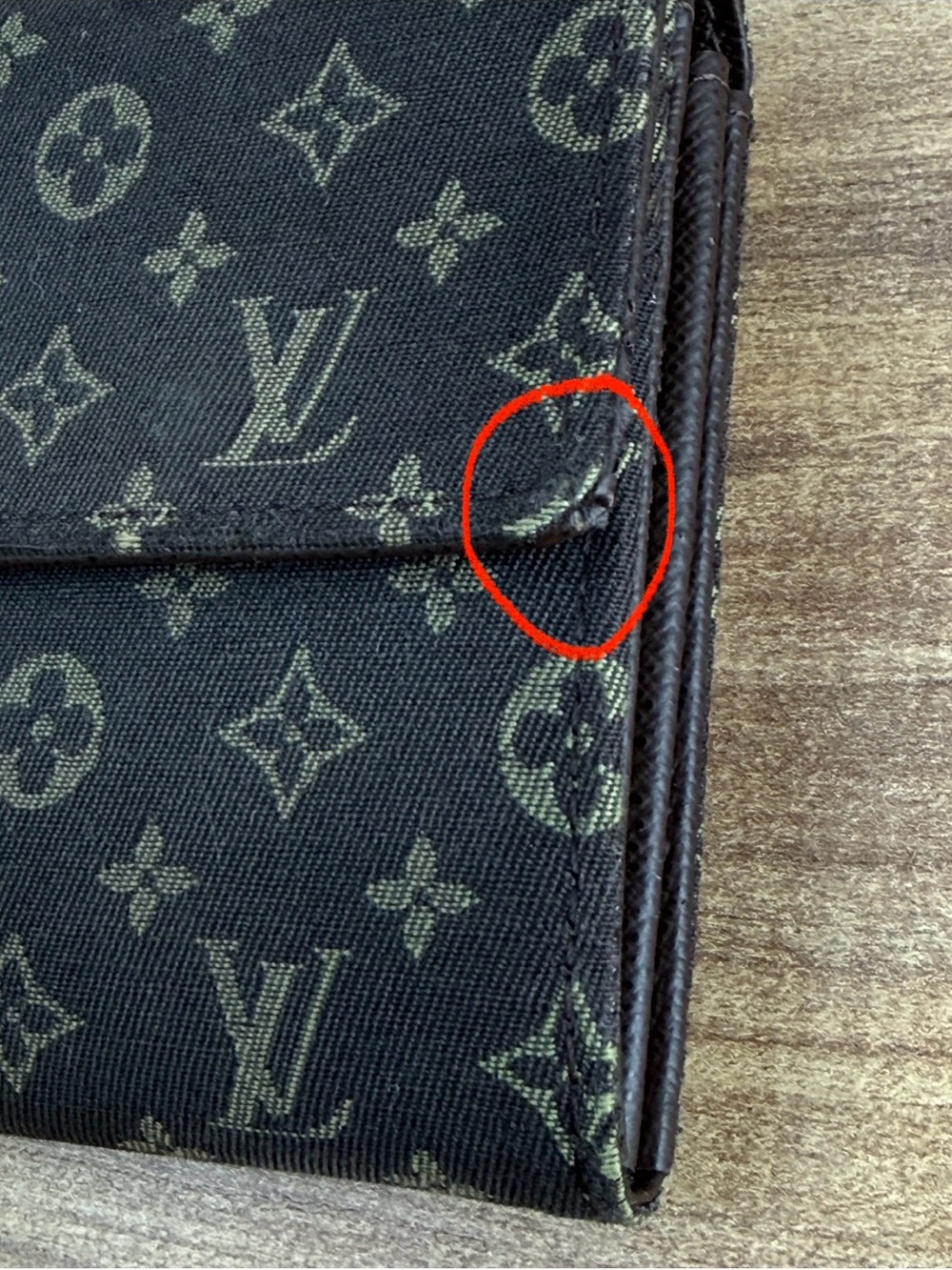 Louis Vuitton Monogram Canvas Long Wallet - Picture 10 of 12